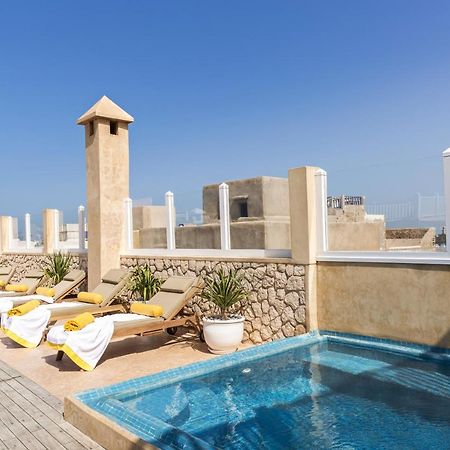 Suite Azur Hotel Essaouira Exterior photo Rooftop pool at the hotel