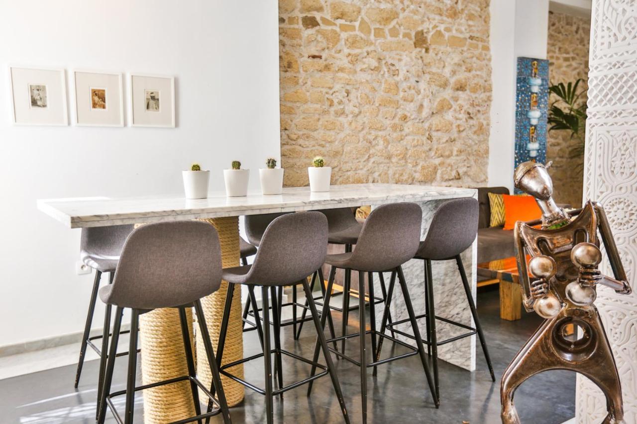 Suite Azur Hotel Essaouira Exterior photo Bar stools