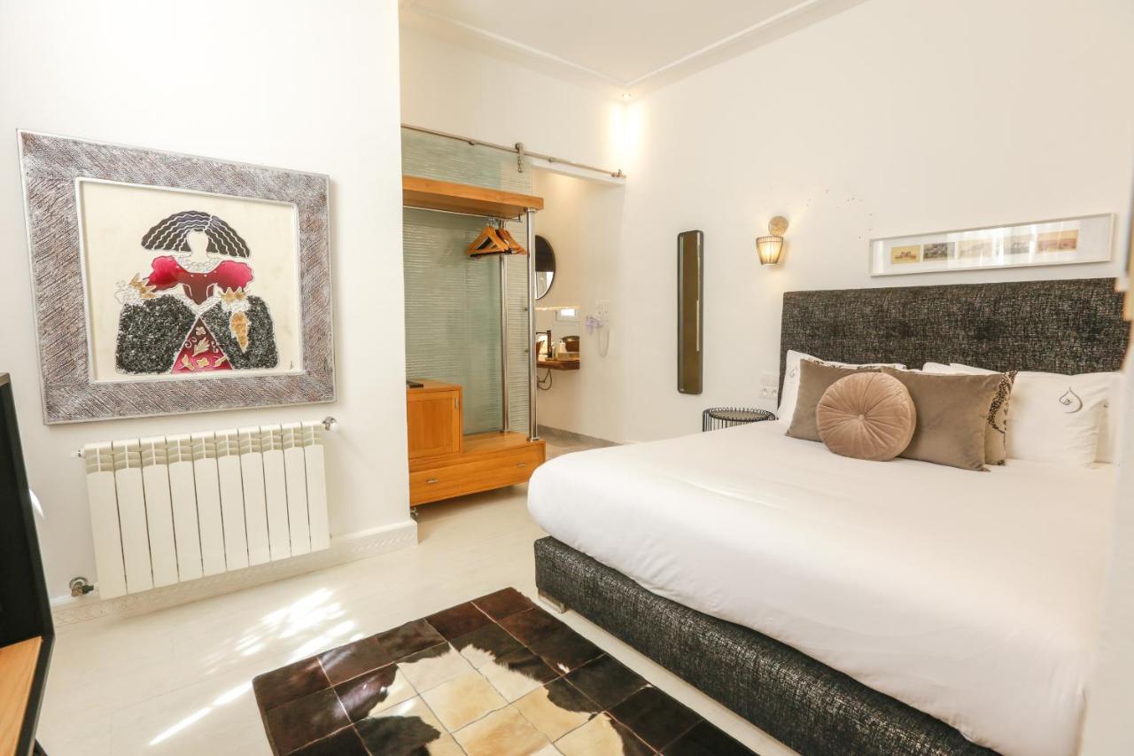 Suite Azur Hotel Essaouira Exterior photo A room at the hotel