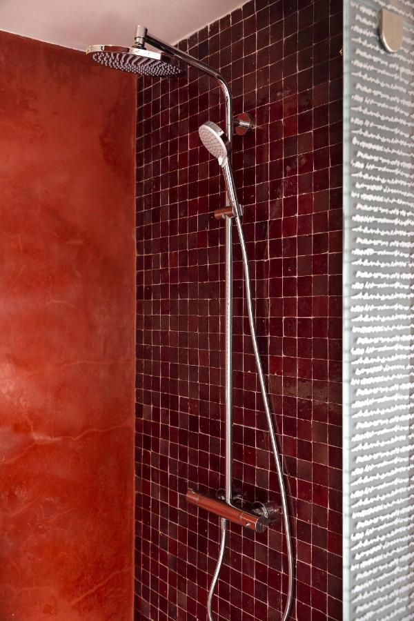 Suite Azur Hotel Essaouira Exterior photo A shower