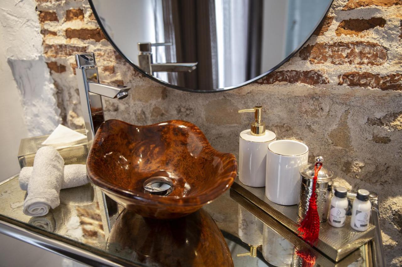Suite Azur Hotel Essaouira Exterior photo Bathroom